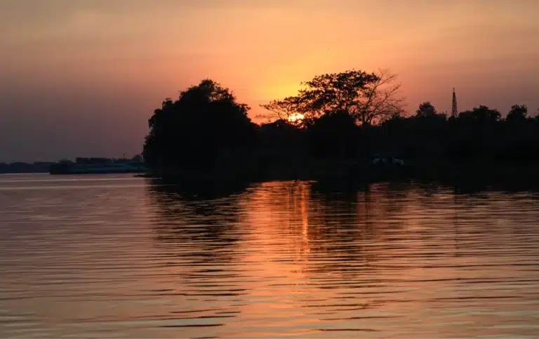 Ayutthaya Sunset Boat Tours