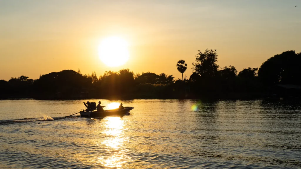  sunset boat ayutthaya